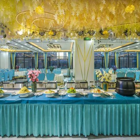 ZhangYe Pinzun International Hotel (Ganzhou District Zhangye West Station)
