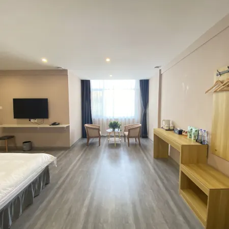 Qixia Xiangange Business Hotel