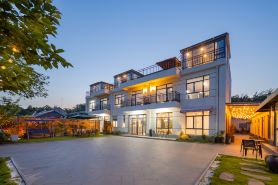 Floral Hotel·Nanjing Half acre Huatian hotel