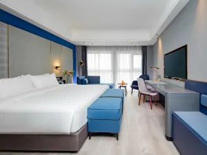 Jingzhou high-speed railway station Fangte Branch Lanou International Hotel