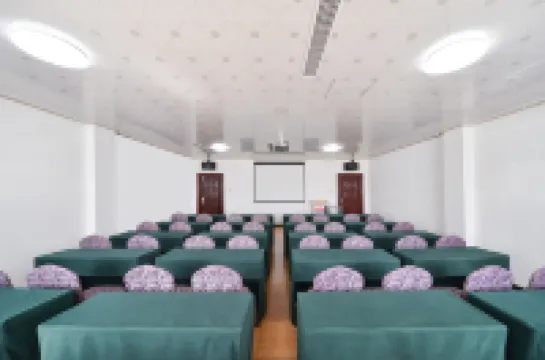 Grace Inn Hotel (Yantai Longkou Railway Station Tonghai Road)