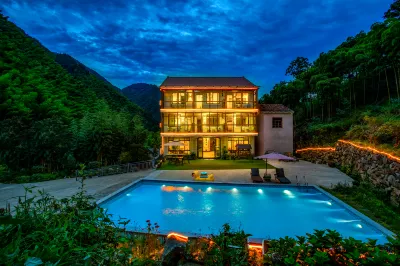 Anji Huifengge · Family-Friendly Vacation Home with Pool, Stream Access, and Mountain Views Hotels near Donglingcun