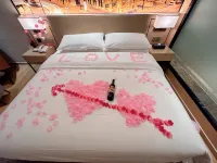 Vienna International Hotel (Baoshan High-speed Railway Station Wuyue Plaza) Hotels near Wangcheng Tower