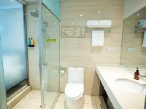 Home Inn Baiyun Hotel (Jinhu Suning Yigou Plaza Branch) Hotels in Jinhu