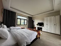 Panzhou Wumeng Grand Prairie Yunxi Yashe Homestay