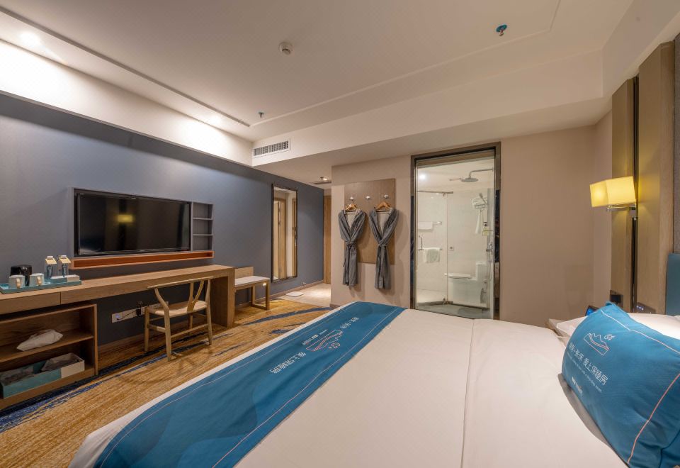 난하이 윤티안 호텔의 넉넉한 침대 모습