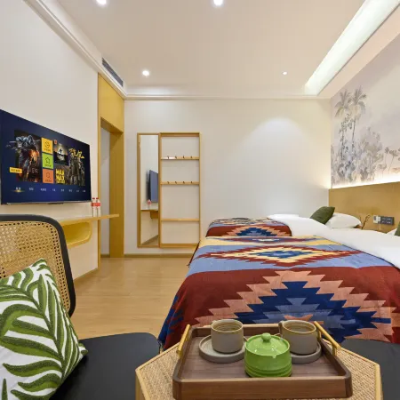 Qujing Boleg Yiju Hotel