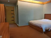 Lichuan Dushi Yijia Homestay