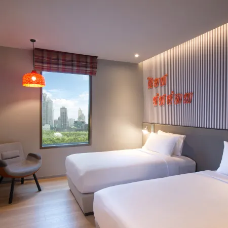 Ibis Styles Bangkok Sukhumvit 4 Отели рядом с достопримечательностью «Станция надземного метро Phloen Chit»