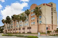 Ramada by Wyndham Hawthorne LAX / LA Stadium 로스엔젤레스 호텔