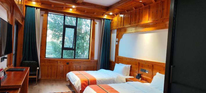 Kaiman Platinum Hotel (Xinduqiao Gongga Snow Mountain Viewpoint Branch) Hotels in Kangding