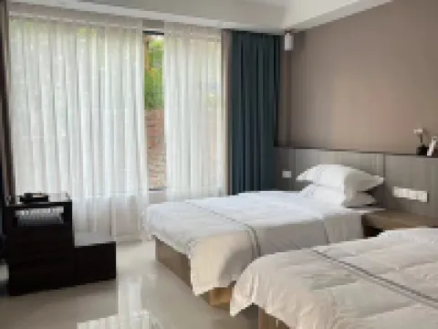 Xinxing Shiyi Homestay (Liuzu Hometown Travel Resort)