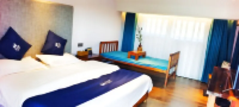 Lingzhi Home Homestay (Baoshan Baihualing Store)