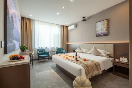 Hyatt Place (Taiyuan South High-speed Railway Station Wusu International Airport)