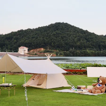 Aqua Tharo  Lake Crouching Dragon Resort Nanjing
