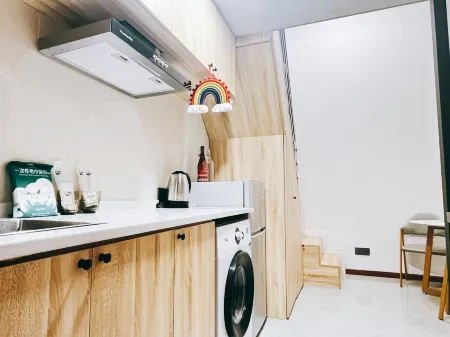 Shanghai Sijia Apartment Отели рядом с достопримечательностью «Shanghai Graduate School of China University of Technology»