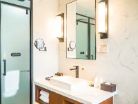 Guli Hongdou Resort • Lake Lodge Hotels in Changshu