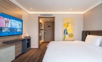 HanTing Hotel (Qingdao Jiaozhou Jiaodong Airport Yangguang Building)
