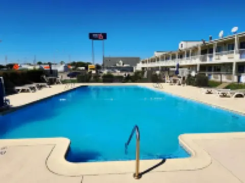 納薩 - 休斯敦6號汽車旅館 韋伯斯特酒店