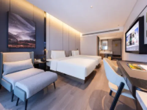 Atour Hotel Xinxiang East Station Pingyuan Road Hoteles en Xinxiang