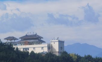 Shuanglang Xueqin Yangyan Seascape Inn