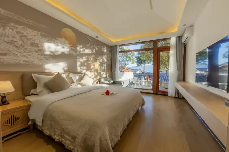 97 Xingren Upper Section, Wuyi Street, Gucheng District, Lijiang City, Yunnan Province.