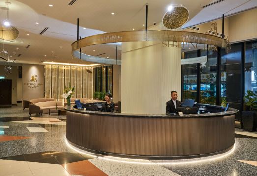 쿠알라룸푸르 슬리핑 라이온 스위트의 모던한 객실