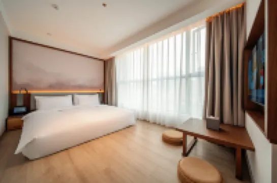 UrCove By HYATT Chengdu Wenshu Chunxi Road