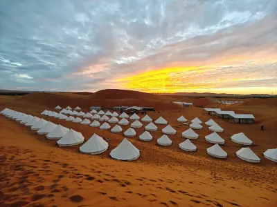 Zhongwei Moshang Fanxing Desert Star Watching Homestay Hotels near Zhongwei Drum Tower