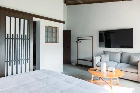 Useless Homestay Отели рядом с достопримечательностью «Jiangling Scenic Area»