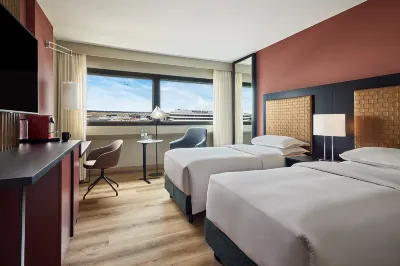 Sheraton Frankfurt Airport Hotel & Conference Center Hotels near Hochster Markt