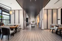 Yinchuan Cultural City Phoenix Fantasy City Hotel