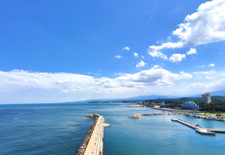 호텔더블루테라 수영장