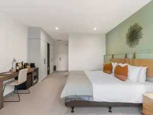 Te Karaka Lodge