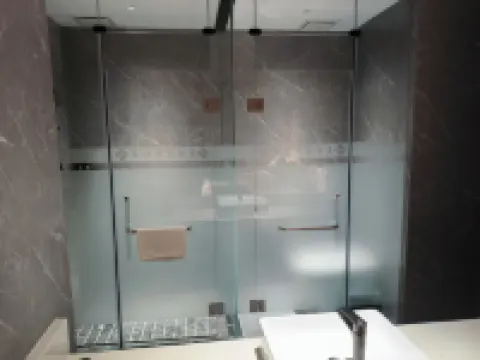 ラサ喬穆朗宗ホテル