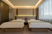 Shihezi Yunzhen Hotel（Wanda Plaza Branch） - Mountain view