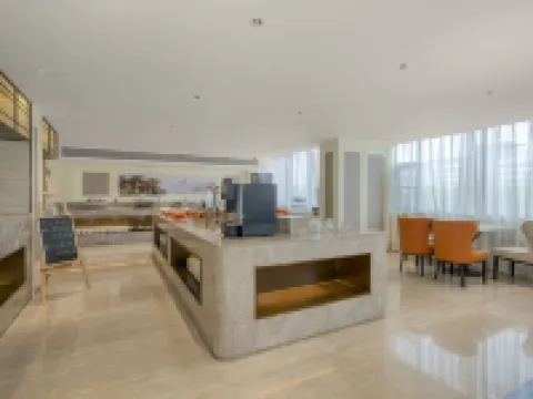 Vienna Hotel (Weishi County Government) Hotels in Weishi