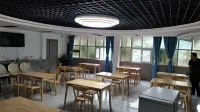Rujia Huayi Selected Hotel (Leling Xinglong South Street Branch) فنادق في له لينغ