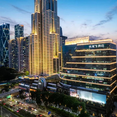 TRUE GO S Hotel (Shenzhen Convention & Exhibition Center Lianhe Plaza) Отели рядом с достопримечательностью «Контрольн-пропускной пункт Локмачау»