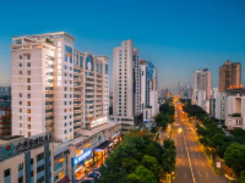 南寧金水灣國際大酒店(南湖公園麻村地鐵站店) 鄰近李明瑞,韋拔羣烈士陳列館的酒店