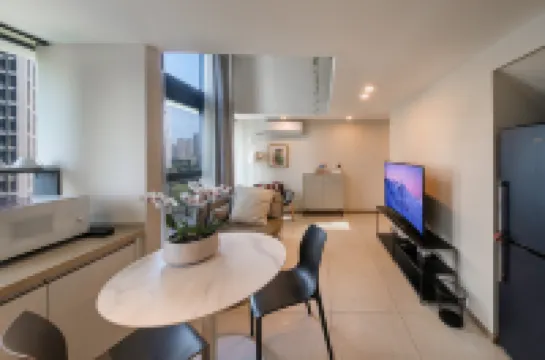 樸玥·巨幕美宿（浙大森林店）