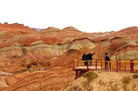 Colorful Danxia Guanshan Ruiju Hotel - vue sur la montagne