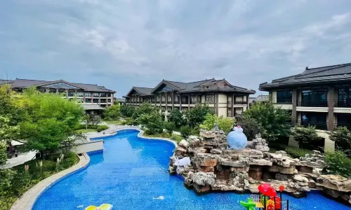 YunTaiShan RoEasy Resort Hotel