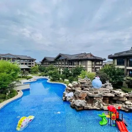 YunTaiShan RoEasy Resort Hotel