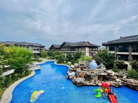 YunTaiShan RoEasy Resort Hotel Отели в г. Сюу