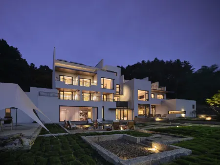 Tiantangzhai Qishan Yueyue Homestay Отели рядом с достопримечательностью «Baima Canyon»