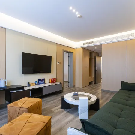 Ruyi Business Hotel (Langfang Oriental University Town)