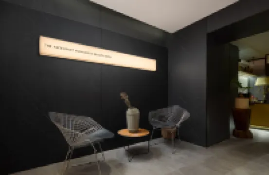 Ben·Weiai·B&B（Chongging JiefangbeiHongyadong)）