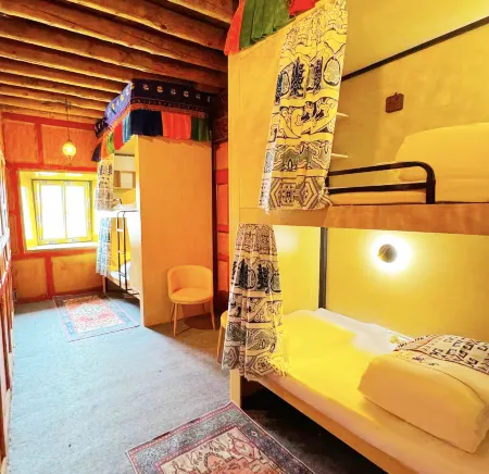 Heavenly Crane -TibetLodge