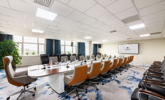 Rezen Longuu Hotel (Wuzhong Two Halls and One Center)